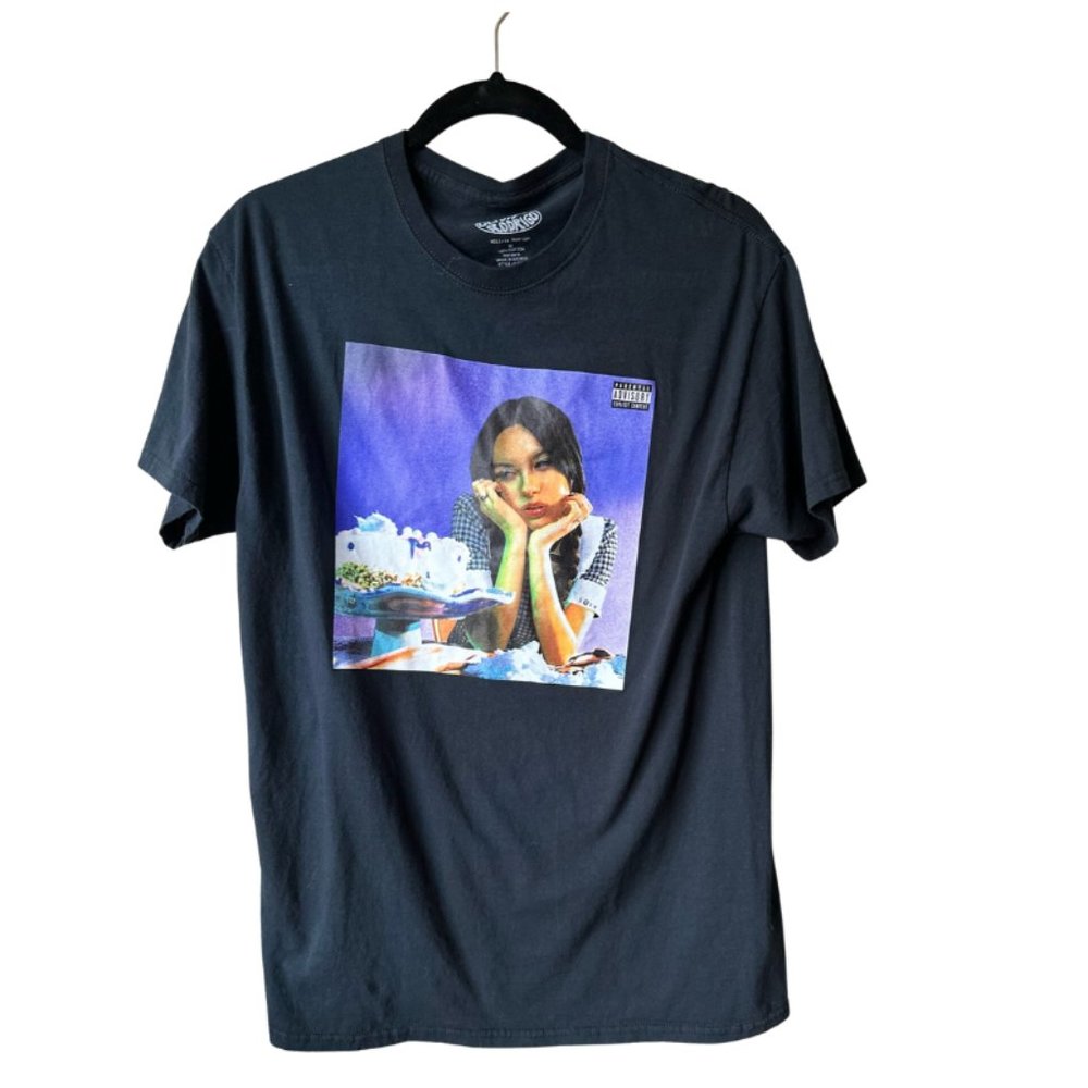 Olivia Rodrigo Sour Album Tee - Sz. M *ALL SALES DONATED*